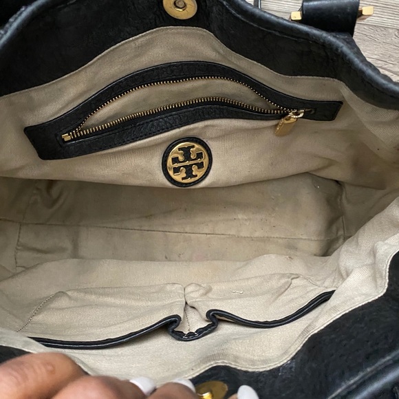 Tory Burch bag and matching Sandals - Picture 12 of 13